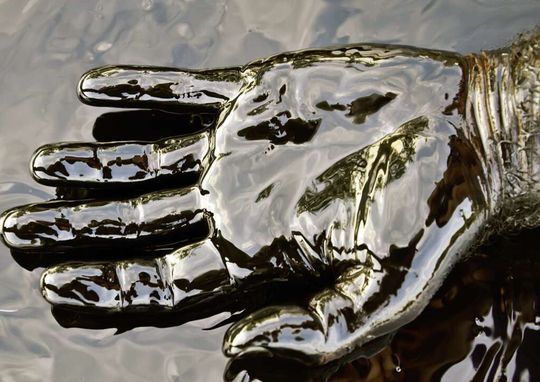 Einst lästiger Abfall, ist Altöl mittlerweile ein gesuchter Rohstoff – so gesucht, dass Deutschland ihn sogar importiert. Einst lästiger Abfall, ist Altöl mittlerweile ein gesuchter Rohstoff – so gesucht, dass Deutschland ihn sogar importiert.