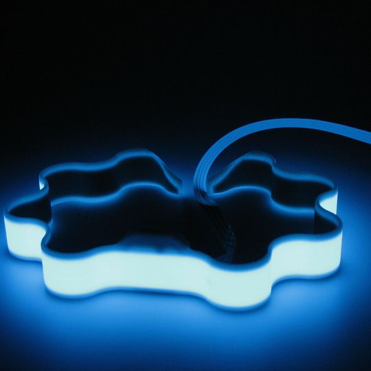 Integrierte Elektrolumineszenz-Leuchtfolie mit Inverter in FLM-Bauteilen. Integrierte Elektrolumineszenz-Leuchtfolie mit Inverter in FLM-Bauteilen.