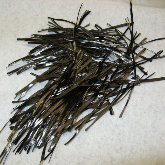 Dem STFI ist es im Jahr 2005 gelgungen, die Vliesbildung unter Verwendung von Primär-Carbonfasern mit mehr als 50 mm Länge mit Hilfe des Kardierverfahrens nachzuweisen. Dem STFI ist es im Jahr 2005 gelgungen, die Vliesbildung unter Verwendung von Primär-Carbonfasern mit mehr als 50 mm Länge mit Hilfe des Kardierverfahrens nachzuweisen.