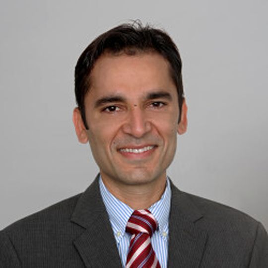 Udit Batra, President und CEO von Merck Millipore: „Diese Investition ist ein Signal unseres langfristigen Engagements für die Laborkunden von Merck Millipore in der Region und weltweit.“ Udit Batra, President und CEO von Merck Millipore: „Diese Investition ist ein Signal unseres langfristigen Engagements für die Laborkunden von Merck Millipore in der Region und weltweit.“
