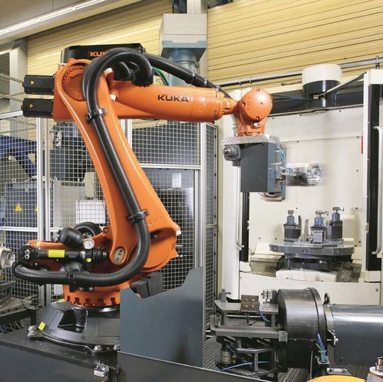 Roboterhersteller sind gehalten, durch neue Technologien und Fortschritte in den Disziplinen Leichtbau, Antriebstechnik, Programmierung und Steuerungstechnik den Energieverbrauch zu reduzieren und einen nachhaltigen Betrieb der Maschinen zu gewährleisten. Roboterhersteller sind gehalten, durch neue Technologien und Fortschritte in den Disziplinen Leichtbau, Antriebstechnik, Programmierung und Steuerungstechnik den Energieverbrauch zu reduzieren und einen nachhaltigen Betrieb der Maschinen zu gewährleisten.