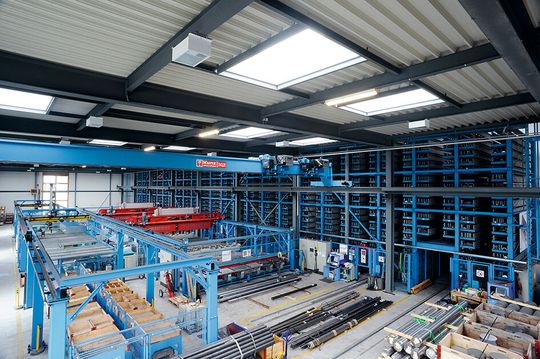 Die Schmolz + Bickenbach Stahlcenter AG, kurz Schmobi, ist ein bekanntes Schweizer Stahlhandelsunternehmen mit einem grossen Sortiment. Die Schmolz + Bickenbach Stahlcenter AG, kurz Schmobi, ist ein bekanntes Schweizer Stahlhandelsunternehmen mit einem grossen Sortiment.