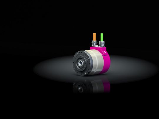 Die Harmonic Drive Hohlwellenantriebe CHA-14A und CHA-17A ^mit zentrischer Holhwelle für Versorgungsleitungen. Die Harmonic Drive Hohlwellenantriebe CHA-14A und CHA-17A ^mit zentrischer Holhwelle für Versorgungsleitungen.