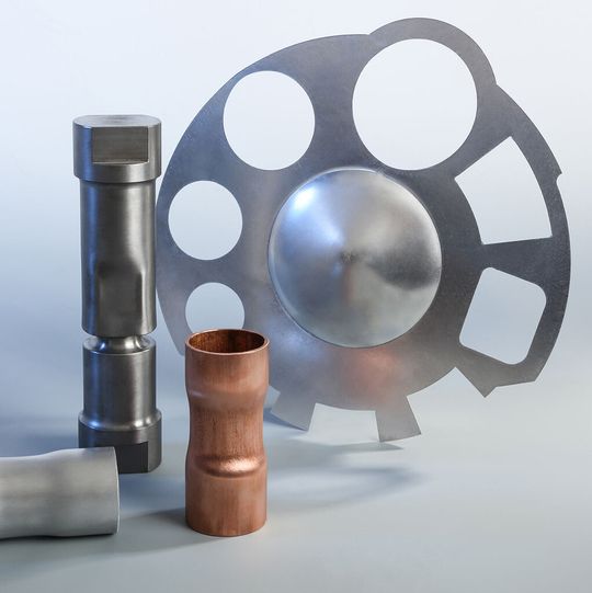 Elektromagnetisch umgeformte, gefügte und getrennte Demonstratorbauteile. Elektromagnetisch umgeformte, gefügte und getrennte Demonstratorbauteile.