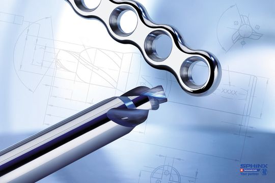 Lange Standzeiten für bedienerlose Fertigung: beschichteter VHM-Stufenbohrer mit inneren Kühlkanälen und spiralisierten Nuten zum schnellen und prozesssicheren Bearbeiten einer Durchgangsbohrung mit Kugelsitz für Schraubenköpfe in Knochenplatten aus Titanlegierung. Lange Standzeiten für bedienerlose Fertigung: beschichteter VHM-Stufenbohrer mit inneren Kühlkanälen und spiralisierten Nuten zum schnellen und prozesssicheren Bearbeiten einer Durchgangsbohrung mit Kugelsitz für Schraubenköpfe in Knochenplatten aus Titanlegierung.