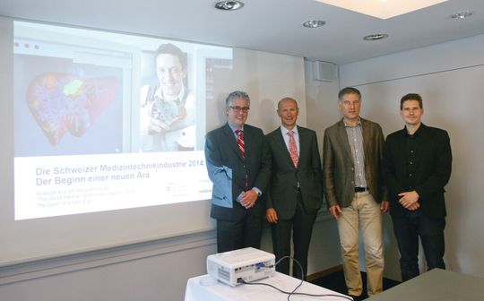 Den Beginn einer neuen Ära prognostizieren die Autoren und Mitwirkenden an der diesjährigen SMTI-Studie (v. l. n. r.): Patrick Dümmler und Beatus Hofrichter von Concep Plus sowie Peter Biedermann und Jonas Frey vom Medical Cluster. Den Beginn einer neuen Ära prognostizieren die Autoren und Mitwirkenden an der diesjährigen SMTI-Studie (v. l. n. r.): Patrick Dümmler und Beatus Hofrichter von Concep Plus sowie Peter Biedermann und Jonas Frey vom Medical Cluster.