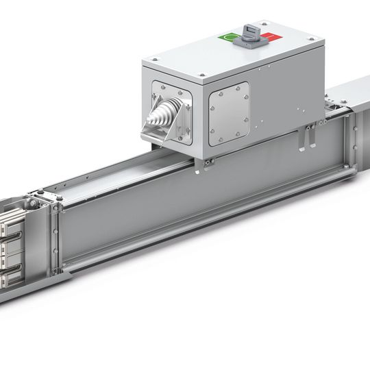 Durch flexibel einsetzbare Abgangskästen lassen sich Stromabgänge mit dem neuen Schienenverteiler-System LI aus dem Sivacon 8PS Produktspektrum beliebig variieren.
