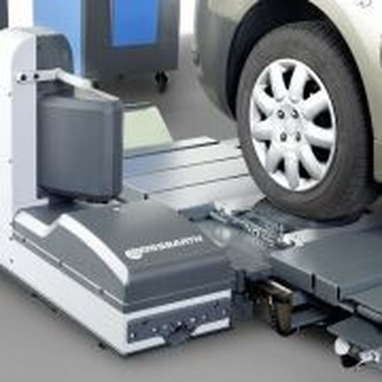 Das FWA 9000 vermisst Fahrwerke ohne jeglichen Kontakt zum Rad.