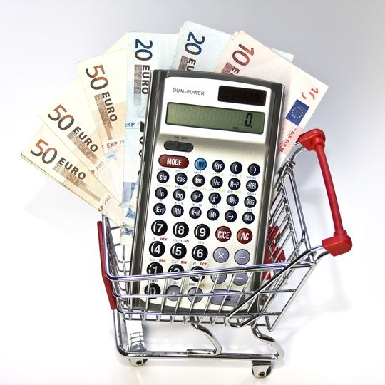 Lieferantenmanagement: Neben Kosten zählen auch andere Faktoren