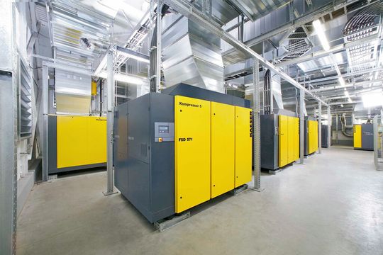 Beim Contracting bleibt die Druckluftstation Eigentum des Systemanbieters. Der Kunde bezahlt nur für die tatsächlich abgenommene Druckluftmenge. Beim Contracting bleibt die Druckluftstation Eigentum des Systemanbieters. Der Kunde bezahlt nur für die tatsächlich abgenommene Druckluftmenge.