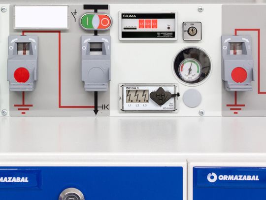 Ormazabal stattet seine Mittelspannungsschaltanlagen unter anderem mit Spannungsprüfsystemen von Horstmann aus. Ormazabal stattet seine Mittelspannungsschaltanlagen unter anderem mit Spannungsprüfsystemen von Horstmann aus.