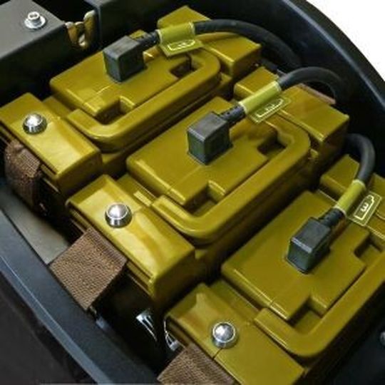 Das neue Batteriensystem für den Elektroroller soll ermöglichen, dass der Fahrer rechtzeitig an das Aufladen des Stromspeichers erinnert wird. Das neue Batteriensystem für den Elektroroller soll ermöglichen, dass der Fahrer rechtzeitig an das Aufladen des Stromspeichers erinnert wird.