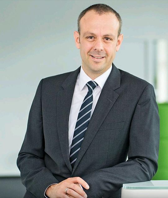 André Kiehne: „Durch die Kombination von Cloud und Rechenzentrum können Unternehmen herkömmliche Prozesse optimieren und überholte Strukturen aktualisieren.“ André Kiehne: „Durch die Kombination von Cloud und Rechenzentrum können Unternehmen herkömmliche Prozesse optimieren und überholte Strukturen aktualisieren.“