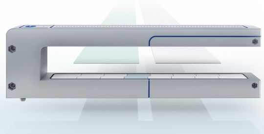 Der Bahnkantensensor BKS+8/37/FIU mit extra breitem Messbereich entstand im Rahmen einer Techmnologiestudie. Der Bahnkantensensor BKS+8/37/FIU mit extra breitem Messbereich entstand im Rahmen einer Techmnologiestudie.