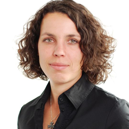 Dr. Barbara Staehle, Gruppenleiterin Wireless Automation Networks bei Fraunhofer ESK: „Mit drahtlosen Kommunikations- und Lokalisierungstechniken können Industrie-4.0-Visionen realisiert werden.“ Dr. Barbara Staehle, Gruppenleiterin Wireless Automation Networks bei Fraunhofer ESK: „Mit drahtlosen Kommunikations- und Lokalisierungstechniken können Industrie-4.0-Visionen realisiert werden.“