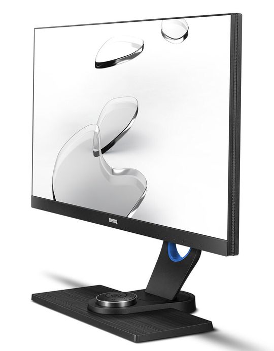 Der 23,8-Zoll-Monitor SW240IPT mit WQHD-Auflösung soll vor allem passionierte Fotografen ansprechen. Der 23,8-Zoll-Monitor SW240IPT mit WQHD-Auflösung soll vor allem passionierte Fotografen ansprechen.