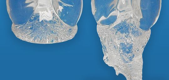 Die Dual Matrix-Technologie bietet Kohäsionsfestigkeit und Haftung der Silikonmembran. Herkömmliches Silikongel fällt dagegen von Membranen ab. Die Dual Matrix-Technologie bietet Kohäsionsfestigkeit und Haftung der Silikonmembran. Herkömmliches Silikongel fällt dagegen von Membranen ab.