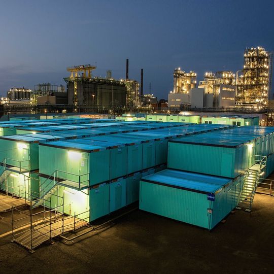 Ob komfortable Wohnquartiere oder komplexe Büroeinheiten: Die Amtra Mobilraum GmbH liefert Mietcontainer für Industrie, Gewerbe und Kommunen.