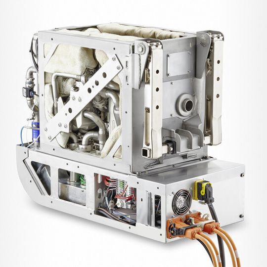Aus Diesel wird Strom: die Brennstoffzellen-APU von Eberspächer. Aus Diesel wird Strom: die Brennstoffzellen-APU von Eberspächer.