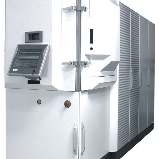 Die eigene Beschichtungsanlage CC800/9 XL von Cemecon eröffnet Palbit neue Performancepotenziale. Die eigene Beschichtungsanlage CC800/9 XL von Cemecon eröffnet Palbit neue Performancepotenziale.