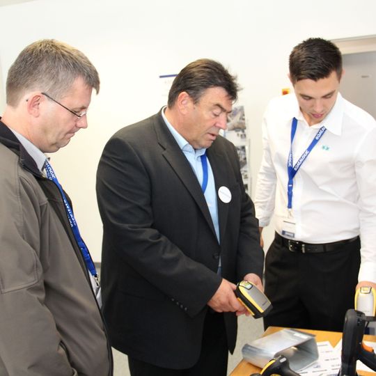 Die Besucher von Datalogic konnten sich selbst ein Bild der Auto-ID-Technologien des Unternehmens machen. Die Besucher von Datalogic konnten sich selbst ein Bild der Auto-ID-Technologien des Unternehmens machen.