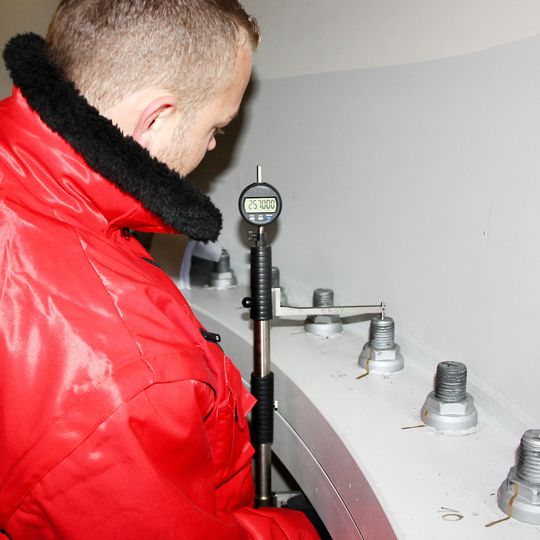 Die Messung der Montagevorspannkraft wurde mit einem mechansichen Messbügel durchgeführt. Die Messung der Montagevorspannkraft wurde mit einem mechansichen Messbügel durchgeführt.