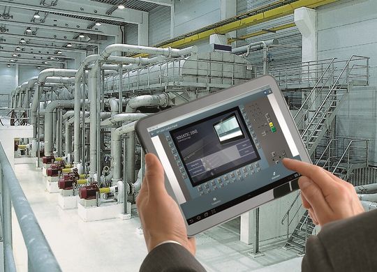 Die Sm@rtClient App von Siemens ermöglicht das mobile Fernbedienen und -beobachten. Die Sm@rtClient App von Siemens ermöglicht das mobile Fernbedienen und -beobachten.