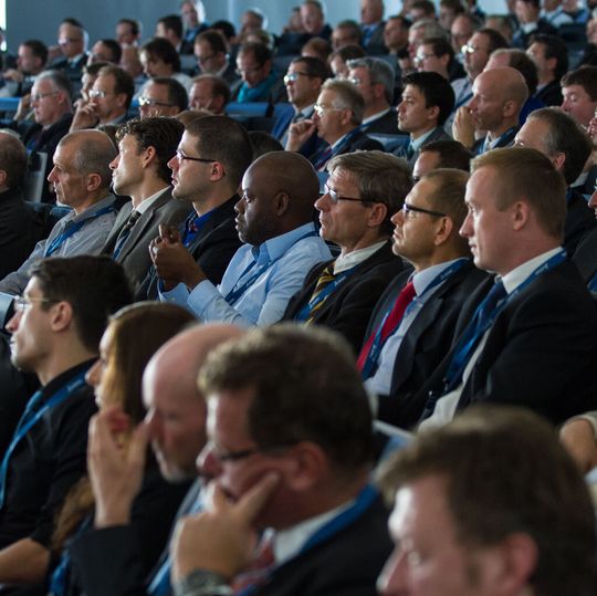 Zahlreiche Kunden hatten sich zum Forum von Dassault Systèmes im Mannheimer Rosengarten eingefunden. Zahlreiche Kunden hatten sich zum Forum von Dassault Systèmes im Mannheimer Rosengarten eingefunden.