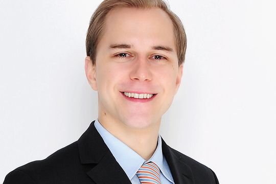Die Strafen bei Nichteinhaltung der strengen Richtlinien der China Food and Drug Administration (CFDA) wurden jüngst drastisch erhöht“, Julian Busch, Geschäftsführer der MPR GmbH – China Certification. Die Strafen bei Nichteinhaltung der strengen Richtlinien der China Food and Drug Administration (CFDA) wurden jüngst drastisch erhöht“, Julian Busch, Geschäftsführer der MPR GmbH – China Certification.