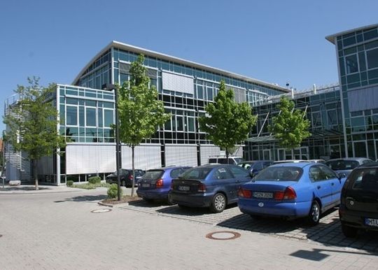 Fujitsus europäische Grafikkompetenz wird nun im neuen GCC in Neuried/München gebündelt Fujitsus europäische Grafikkompetenz wird nun im neuen GCC in Neuried/München gebündelt