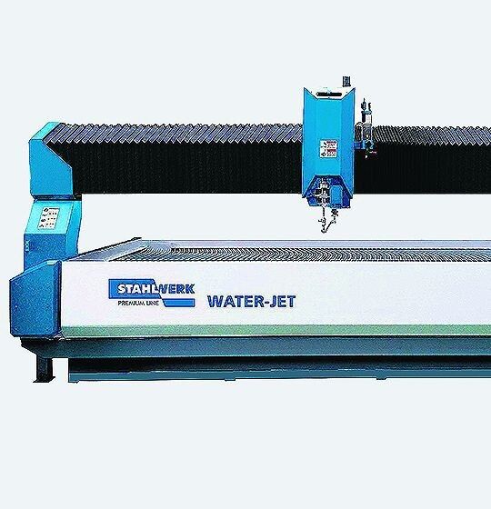 Eine neue Generation von Wasserstrahlschneidmaschinen präsentiert die Knuth Werkzeugmaschinen GmbH in Hannover. Die Maschinen, wie zum Beispiel die Water-Jet 3015, sind mit hilfreichen Features ausgestattet. Eine neue Generation von Wasserstrahlschneidmaschinen präsentiert die Knuth Werkzeugmaschinen GmbH in Hannover. Die Maschinen, wie zum Beispiel die Water-Jet 3015, sind mit hilfreichen Features ausgestattet.