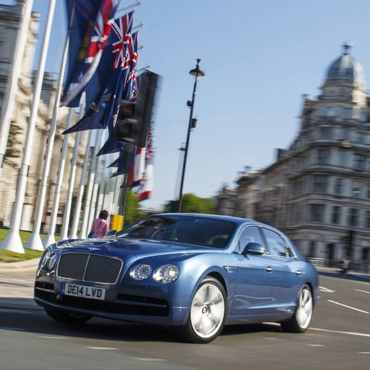 Der Flying Spur V8 gehört zu den jüngsten Bentley-Modellen. Der Flying Spur V8 gehört zu den jüngsten Bentley-Modellen.