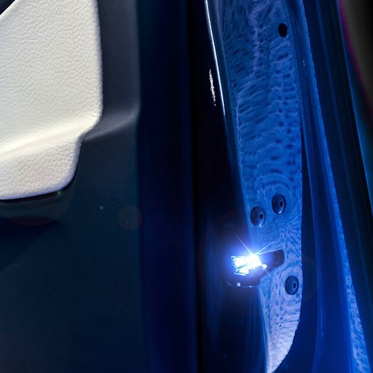 Die Entwicklung des LED-Schlosses begann bereits im Jahr 2013 und ist jetzt bereit für die Serienproduktion. Die Entwicklung des LED-Schlosses begann bereits im Jahr 2013 und ist jetzt bereit für die Serienproduktion.