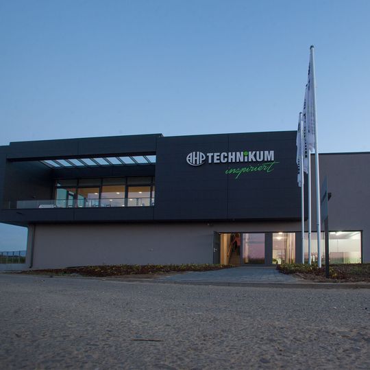 Das neue AHP Technikum am Firmensitz der AHP Merkle GmbH in Gottenheim. Das neue AHP Technikum am Firmensitz der AHP Merkle GmbH in Gottenheim.