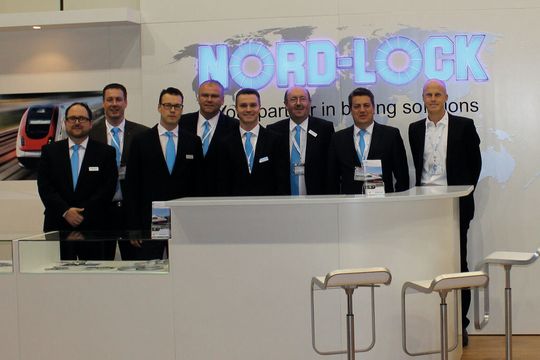 Das Messeteam mit den beiden Geschäftsführern Graham Souter und Andreas Maile und dem Vorstand der schwedischen Nord-Lock Gruppe Ola Ringdahl (v.l.).