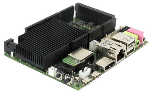 UDOO: Kombination aus einem leistungsstarken Freescale-ARM-Cortex-A9-Prozessor mit einem SAM3X8E-Cortex-M3-Mikrocontroller von Atmel UDOO: Kombination aus einem leistungsstarken Freescale-ARM-Cortex-A9-Prozessor mit einem SAM3X8E-Cortex-M3-Mikrocontroller von Atmel