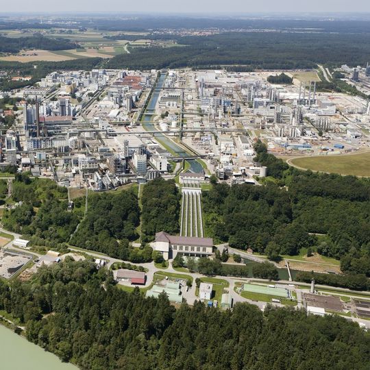 Wacker Chemie feierte am 13. Oktober 2014 den 100. Jahrestrag ihrer Gründung. Wacker Chemie feierte am 13. Oktober 2014 den 100. Jahrestrag ihrer Gründung.