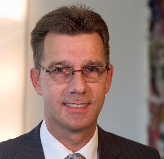 Franz-Josef Hühnerschulte ist Ansprechpartner für Value Added Reseller. Franz-Josef Hühnerschulte ist Ansprechpartner für Value Added Reseller.