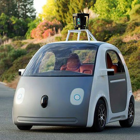 Klein und knubbelig: Googles erster eigener Fahrzeugentwurf für ein autonomes Auto. Klein und knubbelig: Googles erster eigener Fahrzeugentwurf für ein autonomes Auto.