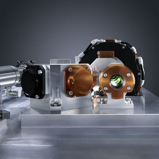 Optikaufbau des Scheibenlasers TruDisk 3000. Optikaufbau des Scheibenlasers TruDisk 3000.