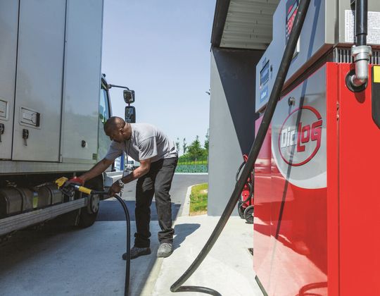 Das Betanken der Cloud erfolgt verschlüsselt per HTTPS-Protokoll gemäß der ISO-Standards 27001:2005, 27002 und 27005.