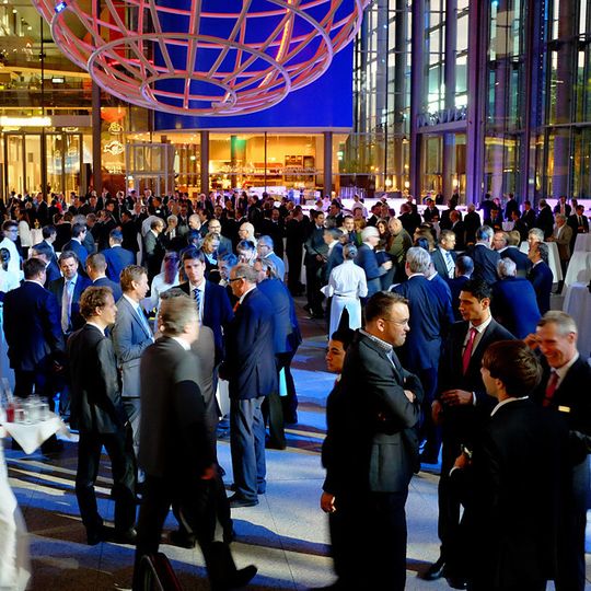 Auf der IZB 2016 werden wieder knapp 800 Aussteller erwartet. Erstmals wird ein Sonderthema in den Fokus gestellt - die Digitalisierung der Mobilität. Auf der IZB 2016 werden wieder knapp 800 Aussteller erwartet. Erstmals wird ein Sonderthema in den Fokus gestellt - die Digitalisierung der Mobilität.