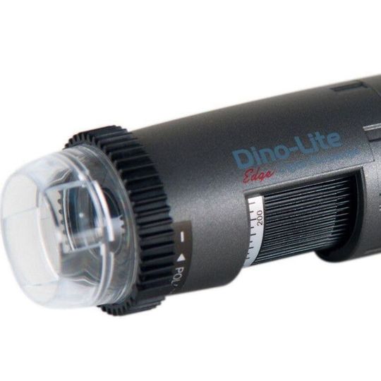 Das Mikroskop Dino-Lite EDGE AM4815ZTL wird mit der Software DinoCapture 2.0 geliefert. Sie erlaubt es dem Nutzer, das Mikroskop für Vermessungen zu kalibrieren, Bilder aufzunehmen und zu beschriften, Messungen auf den Bildern vorzunehmen und Videosequenzen aufzunehmen. Das Mikroskop Dino-Lite EDGE AM4815ZTL wird mit der Software DinoCapture 2.0 geliefert. Sie erlaubt es dem Nutzer, das Mikroskop für Vermessungen zu kalibrieren, Bilder aufzunehmen und zu beschriften, Messungen auf den Bildern vorzunehmen und Videosequenzen aufzunehmen.