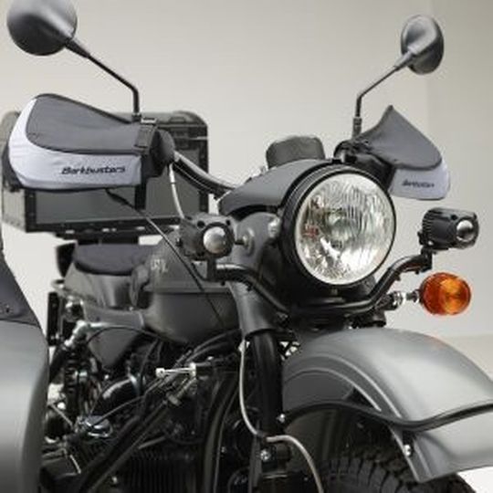 Ural Hybrid 13/14: Letzter Vergaser der Firma kombiniert mit Features der neuen Bikes. Ural Hybrid 13/14: Letzter Vergaser der Firma kombiniert mit Features der neuen Bikes.