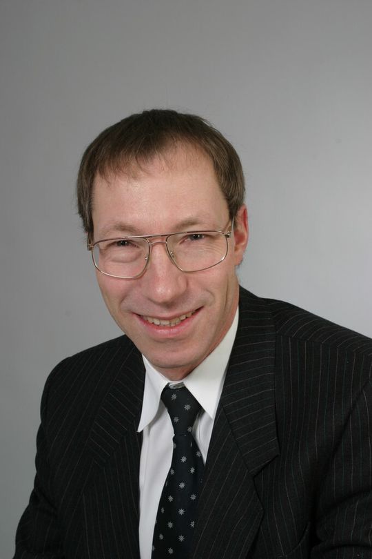 Dr.-Ing. Konrad Wegener, professeur à l'EPFZ de Zürich (ETH), Institut pour les machines outils et la fabrication.