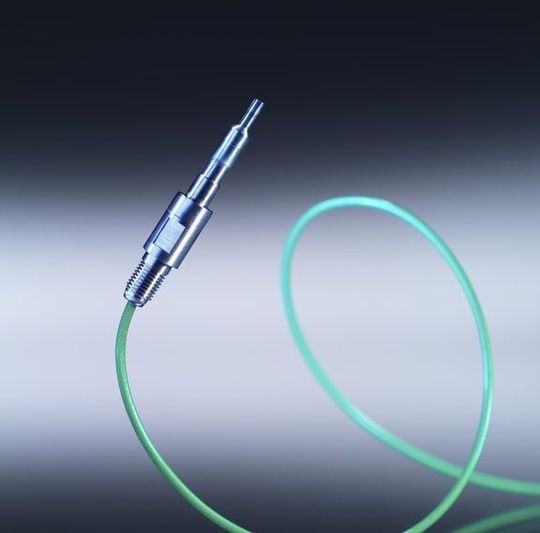 Kistler zeigte auf der diesjährigen Fakuma vom 14. bis 18. Oktober 2014 optimierte Sensoren und Systeme zur Qualitätsprüfung von Spritzgiessprozessen. Wird etwa das Kabel dieses Werkzeuginnendrucksensors Typ 6183C beschädigt, lässt es sich jetzt vom Anwender vor Ort schnell und einfach austauschen. Kistler zeigte auf der diesjährigen Fakuma vom 14. bis 18. Oktober 2014 optimierte Sensoren und Systeme zur Qualitätsprüfung von Spritzgiessprozessen. Wird etwa das Kabel dieses Werkzeuginnendrucksensors Typ 6183C beschädigt, lässt es sich jetzt vom Anwender vor Ort schnell und einfach austauschen.