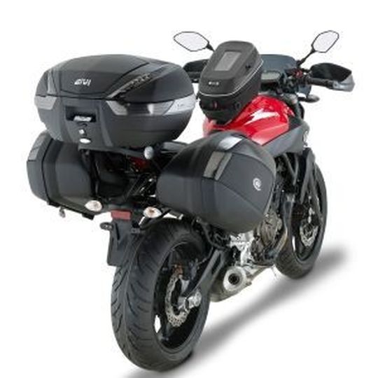 Givi rüstet die Yamaha MT-07 aus. Givi rüstet die Yamaha MT-07 aus.