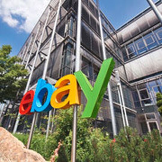 Ebay und Mobile.de rücken bei den Fahrzeuginseraten noch enger zusammen. Ebay und Mobile.de rücken bei den Fahrzeuginseraten noch enger zusammen.