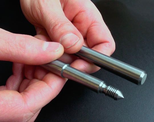 Die Wiredress-Technologie erlaubt freie Geometrien und fein gegliederte Konturen mit Innenradien von 0,05 Millimetern und Aussenradien von 0,2 Millimetern. Die Wiredress-Technologie erlaubt freie Geometrien und fein gegliederte Konturen mit Innenradien von 0,05 Millimetern und Aussenradien von 0,2 Millimetern.
