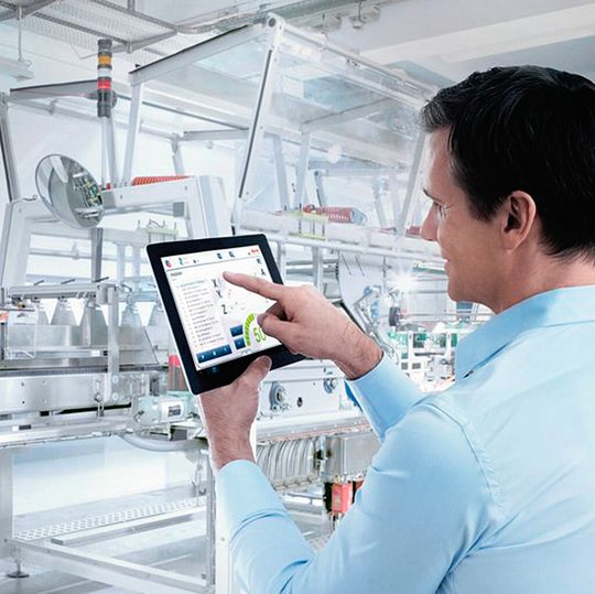 Bild 1: Verknüpfung von physischen Objekten mit der virtuellen Welt ist die Grundlage für vorausschauende Instandhaltung. Bild 1: Verknüpfung von physischen Objekten mit der virtuellen Welt ist die Grundlage für vorausschauende Instandhaltung.